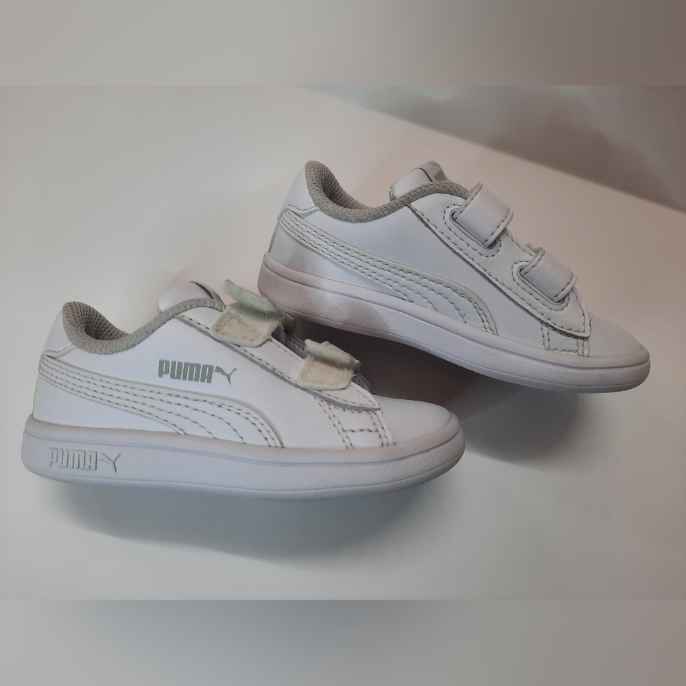 Puma Smash V2 Infant shoe size 6c